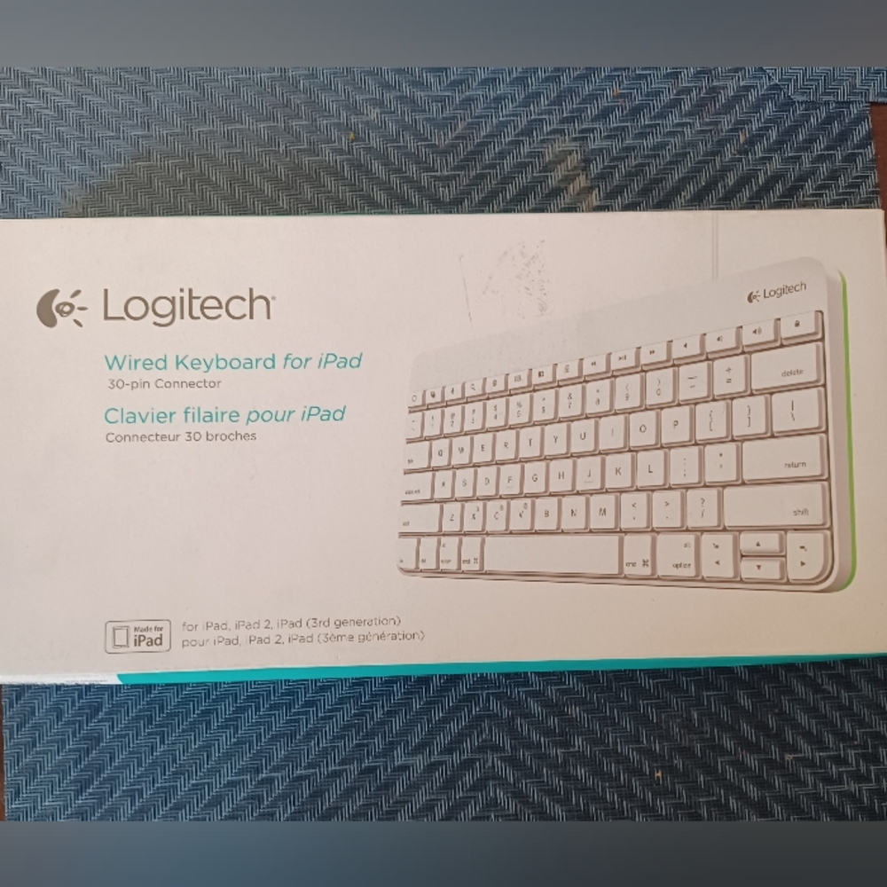 Logitech IPad keyboard (New)